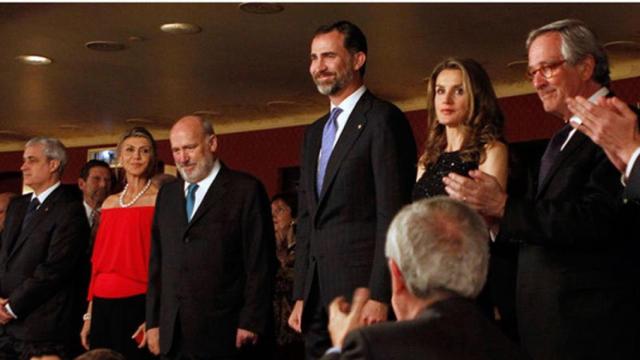 Xavier Trias (D) aplaude a los Reyes en un acto en el Liceu de Barcelona en 2013.