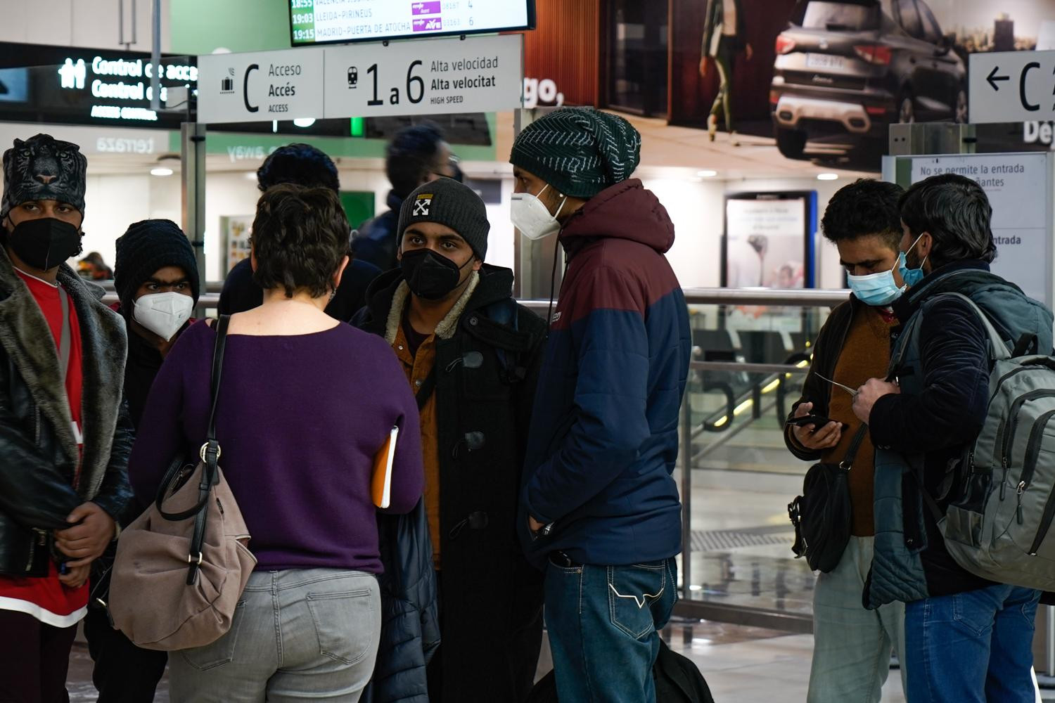 Refugiados de la guerra en Ucrania, a la llegada a Barcelona-Sants /  LUIS MIGUEL AÑÓN (CG)