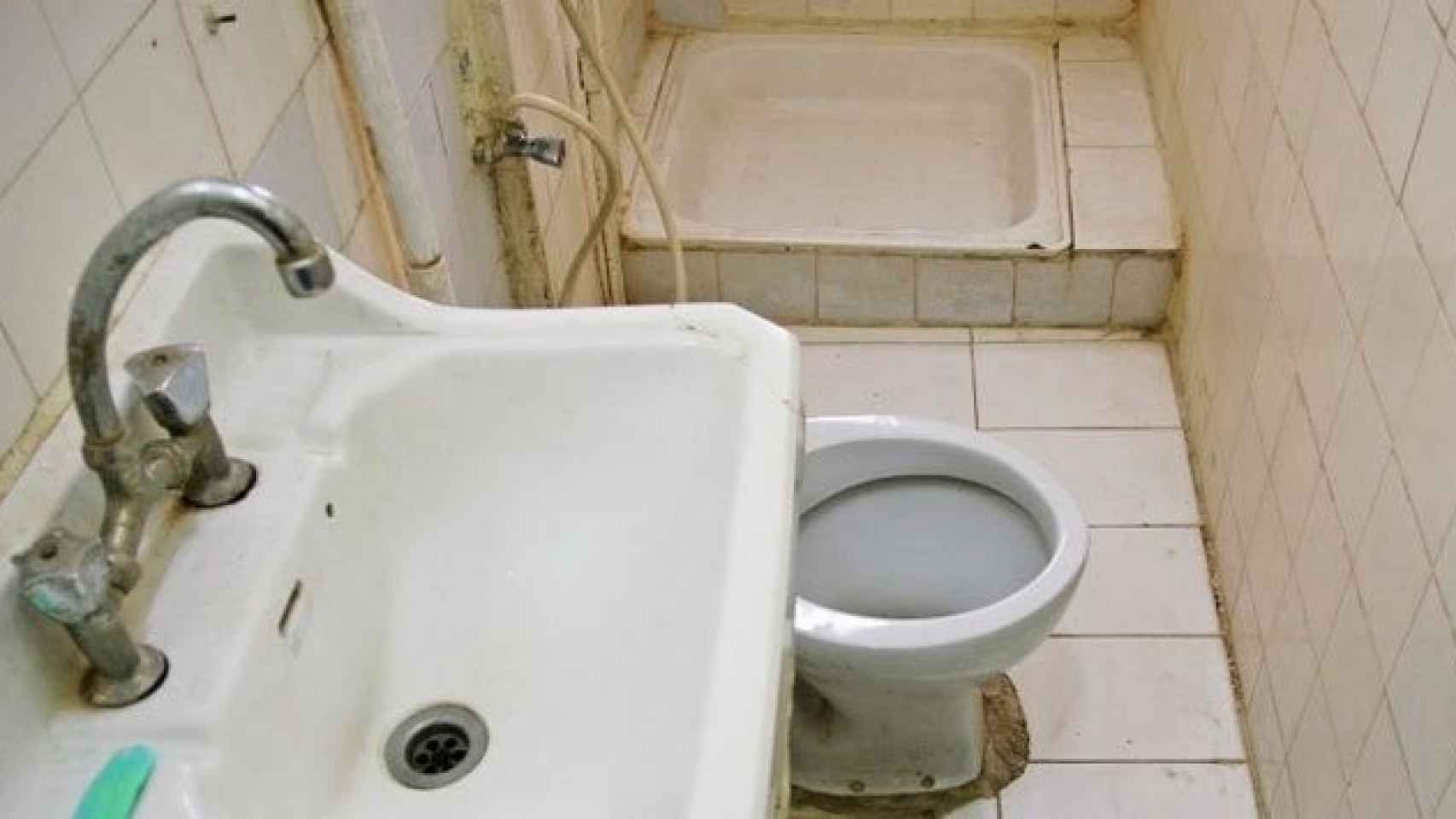 Un lavabo sucio.