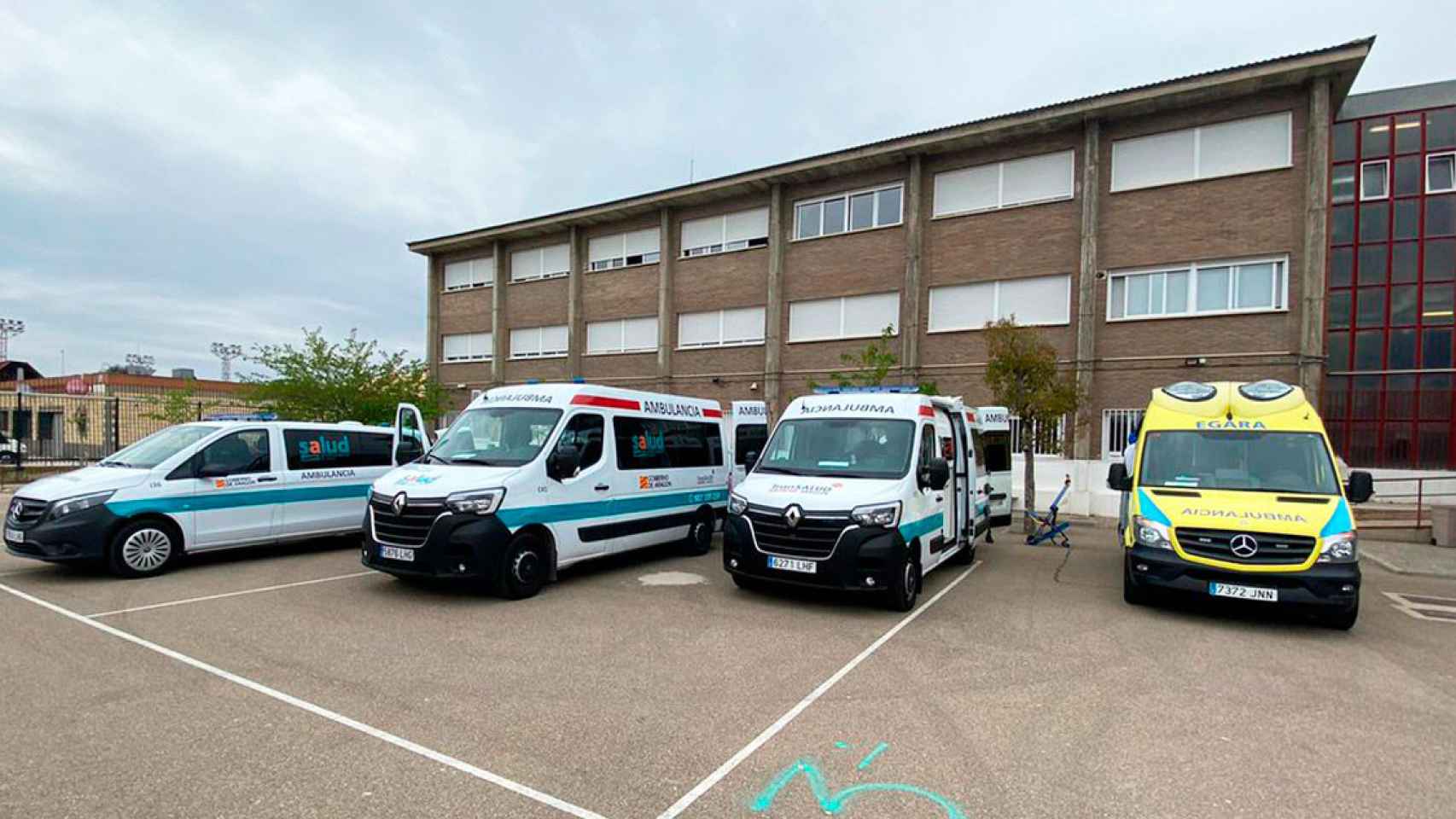 Imagen de ambulancias de la UTE Transalud de Aragón, que rige Ambulancias Egara / Cedida