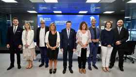 Antonio Balmón, Nuria Marín, Anna Barnadas, Lluís Juncà, Ángel Simón y Rubén Ruiz, en el acto de Aigües de Barcelona / AIGÜES DE BARCELONA