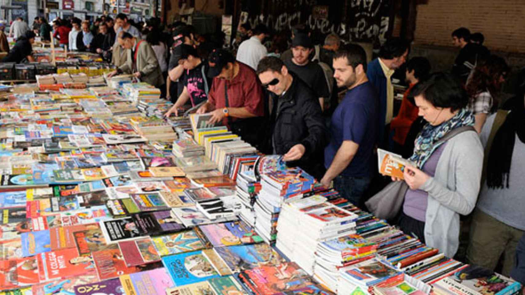 Mercado dominical de libreros de Sant Antoni / AJUNTAMENT DE BARCELONA