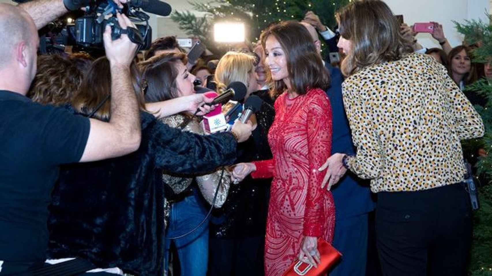 Isabel Preysler durante la fiesta de Porcelanosa en Málaga / Chance