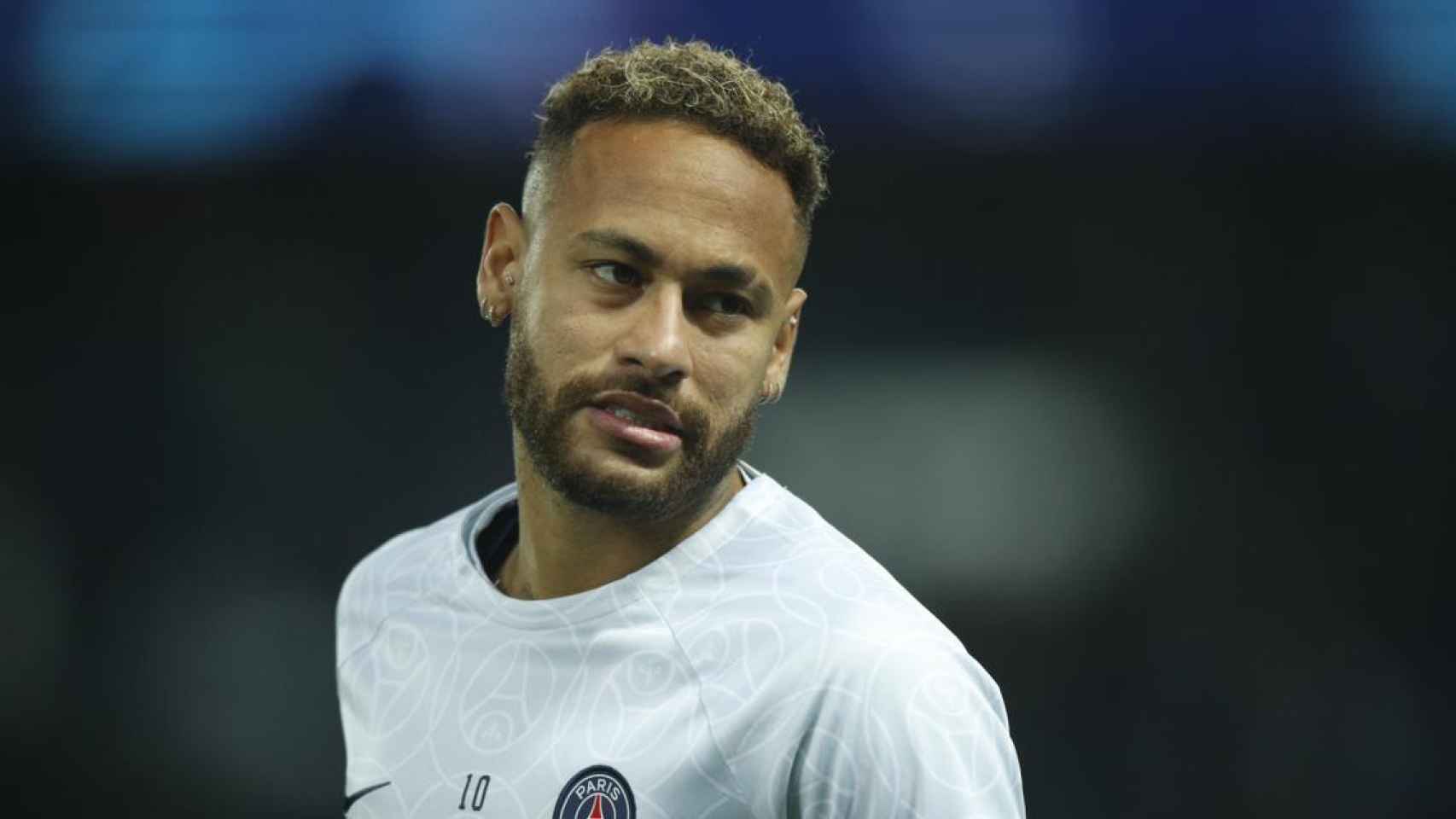 Neymar, disgustado, durante un partido con el PSG / EFE