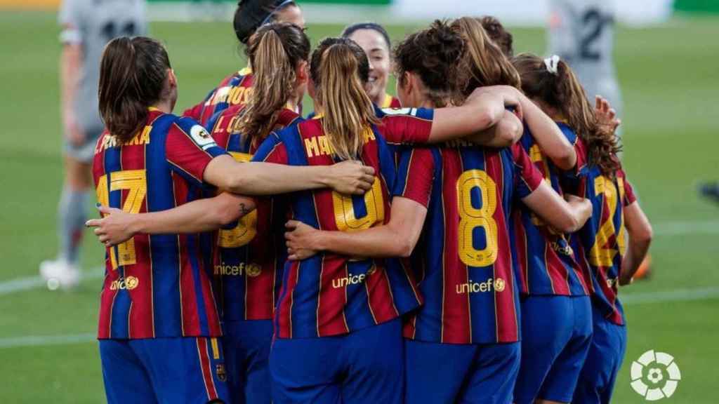 Las jugadoras del Barça celebran un gol contra el Athletic / EFE