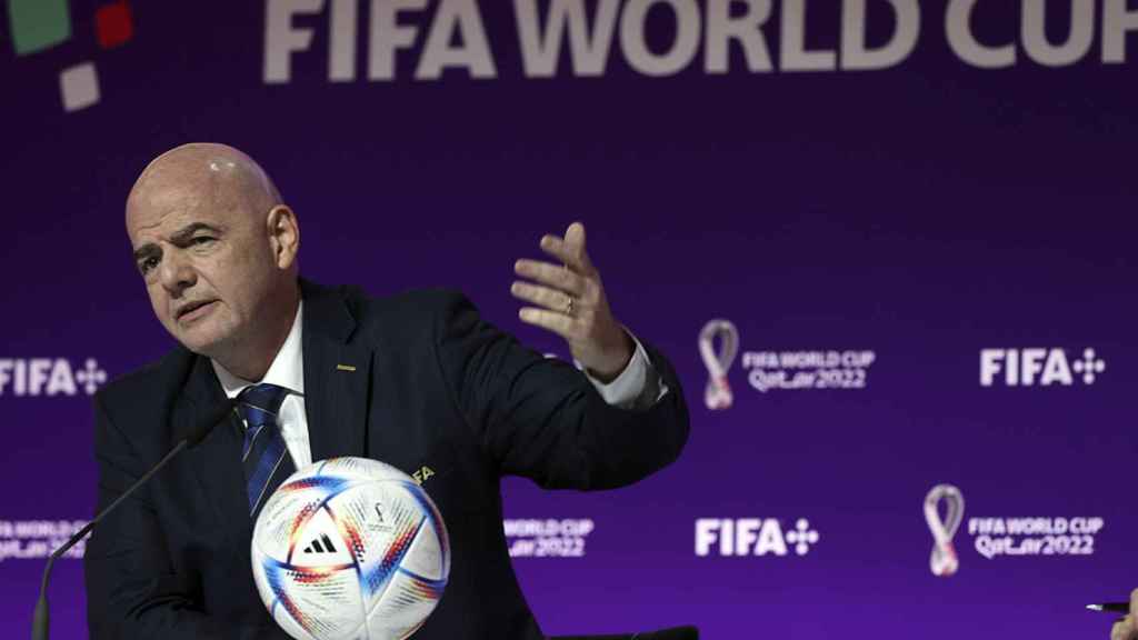 Infantino, en una rueda de prensa, previa a la inauguración del Mundial de Qatar / EFE