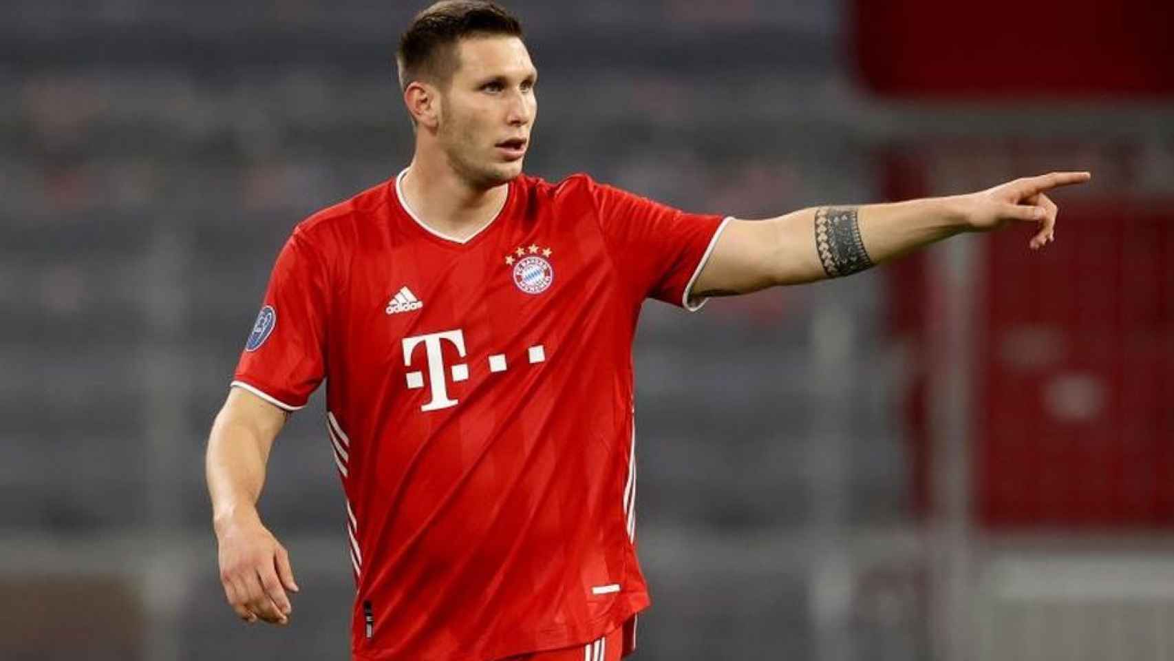 Niklas Süle, defensa central del Bayern, luce el logotipo de Telekom en su camiseta / EFE