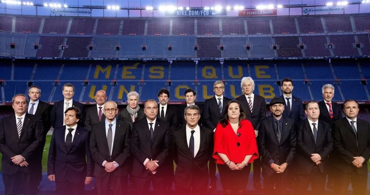 Los miembros de la junta directiva de Joan Laporta en el acto de investidura / FCB