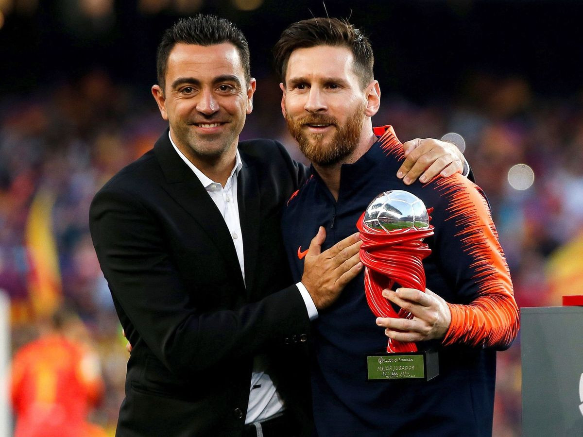 Xavi y Messi, antes de un partido en el Camp Nou / EFE