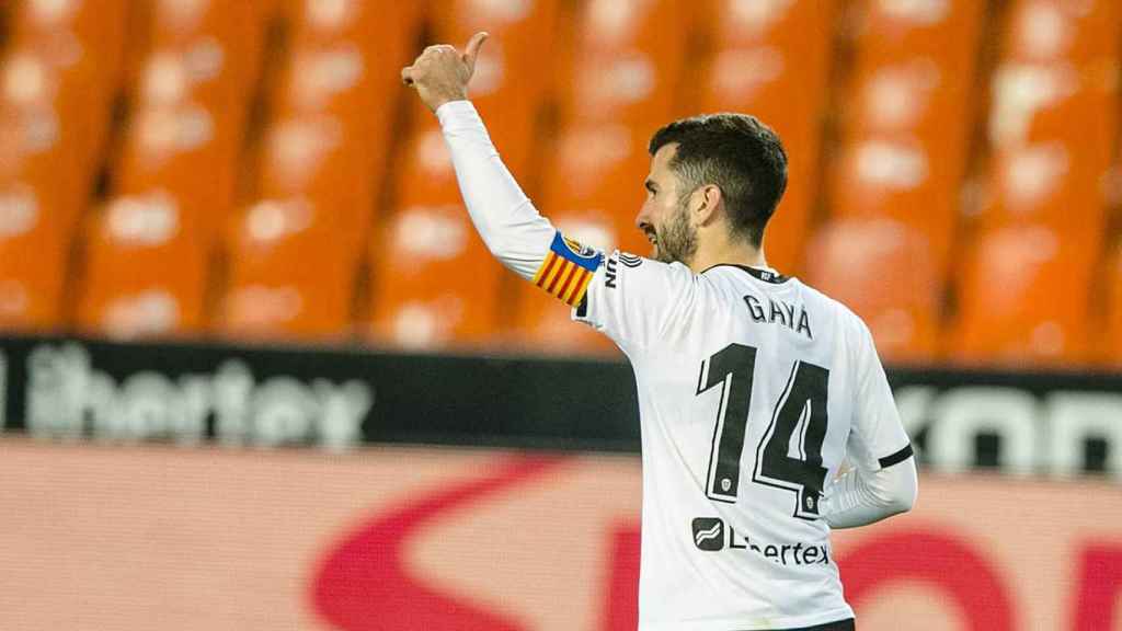 José Luis Gayà, jugador del Valencia, es uno de los deseados por Joan Laporta / EFE