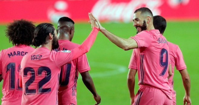 Benzema celebrando su gol contra el Valencia / EFE