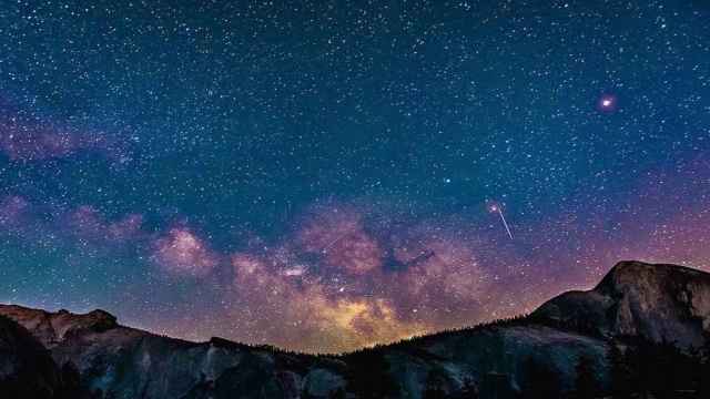 Lluvia de estrellas, uno de los fenómenos astronómicos más populares / StockSnap EN PIXABAY