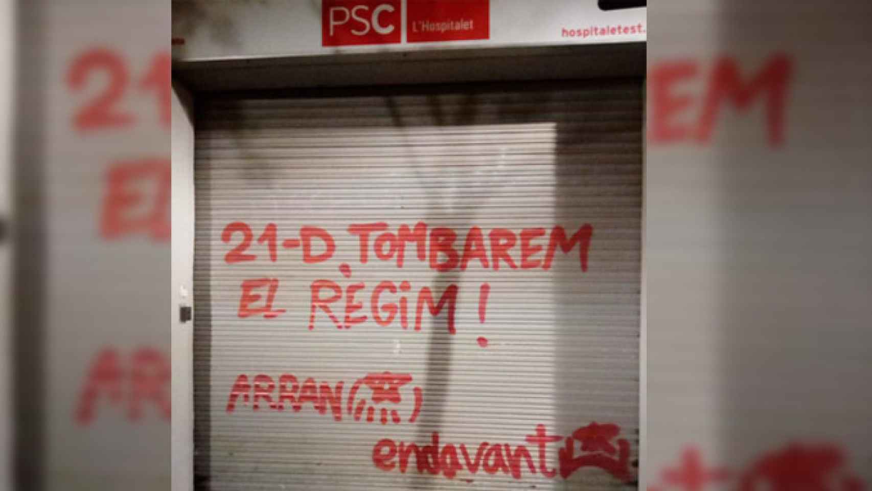 Imagen de la sede del PSC de L'Hospitalet Est, una de las atacadas por Arran antes del 21D / PSC