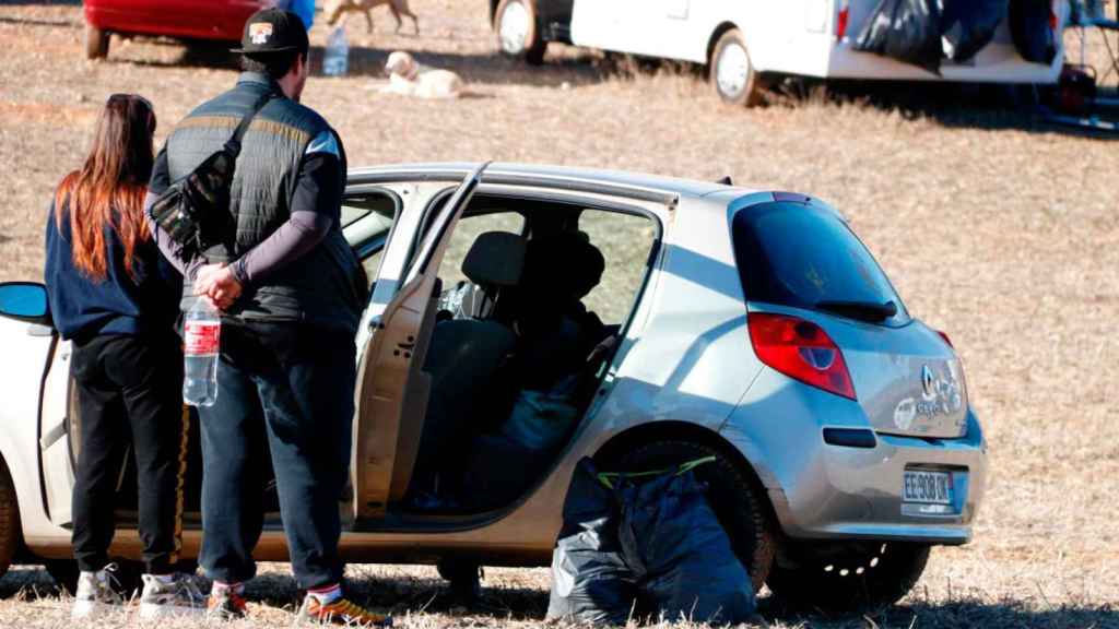 Participantes en una 'rave' tras un control de Mossos / Cedida