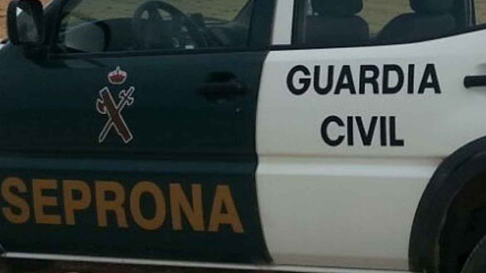 Un coche del Servicio de Protección de la Naturaleza (Seprona) de la Guardia Civil, en una imagen de archivo / GUARDIA CIVIL