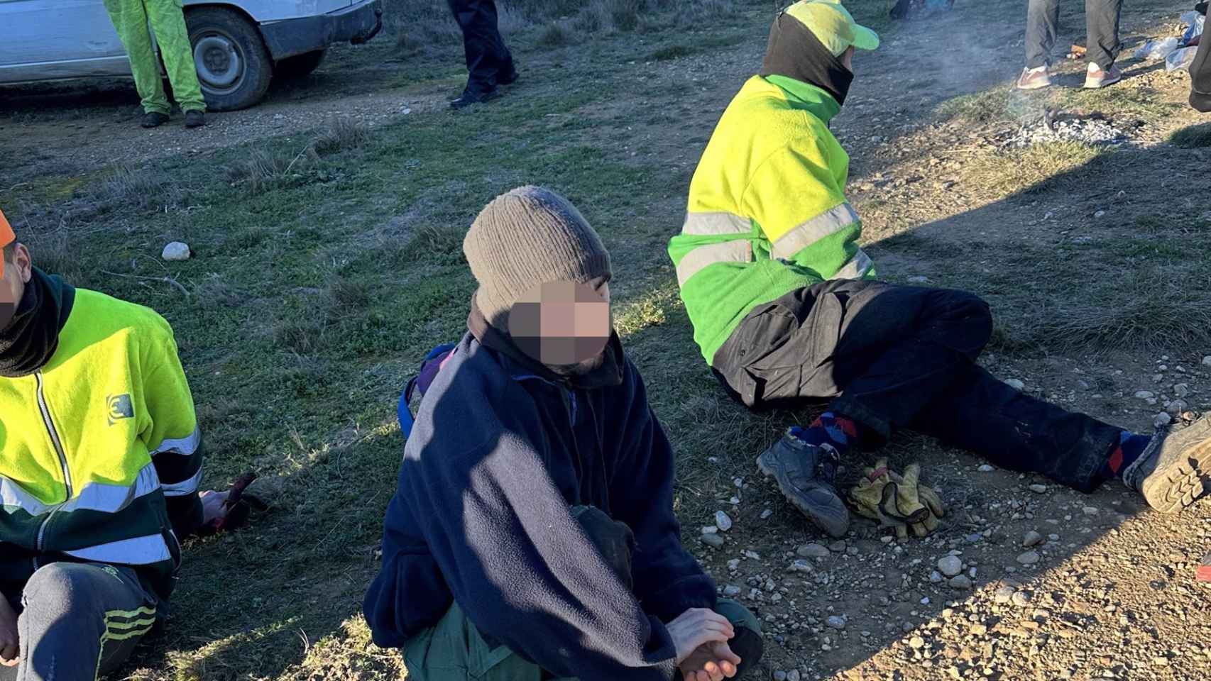 Imagen del detenido en un monte cerca de Albons (Girona) / POLICÍA NACIONAL