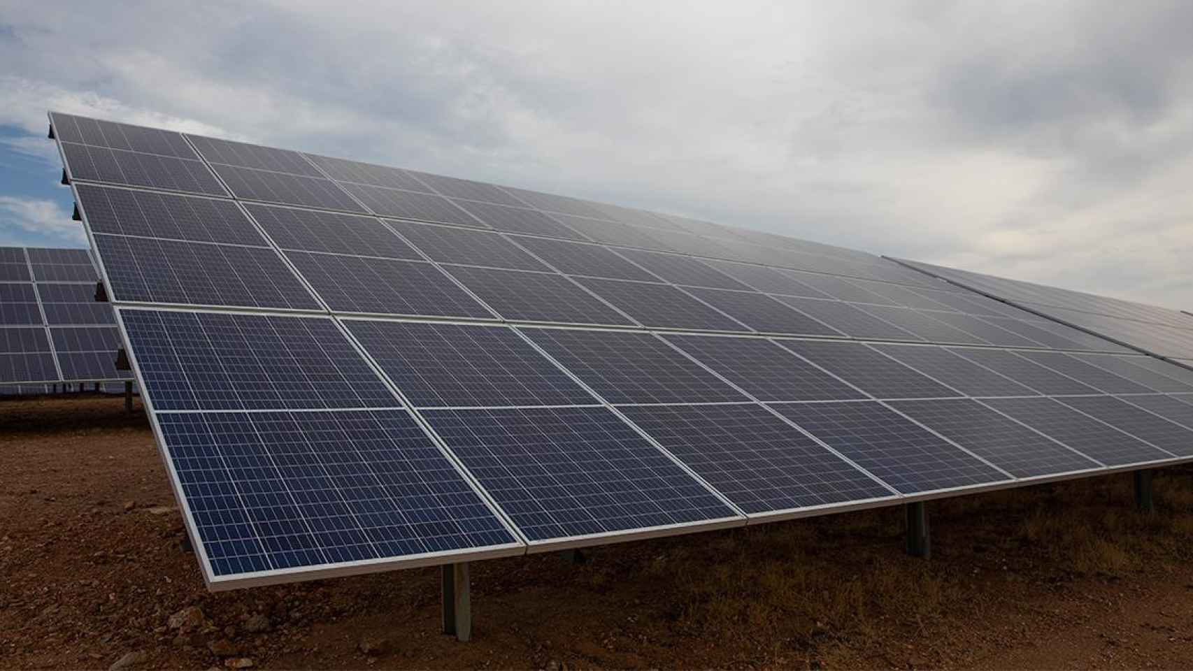 Placas de energía solar de Iberdrola / EUROPA PRESS