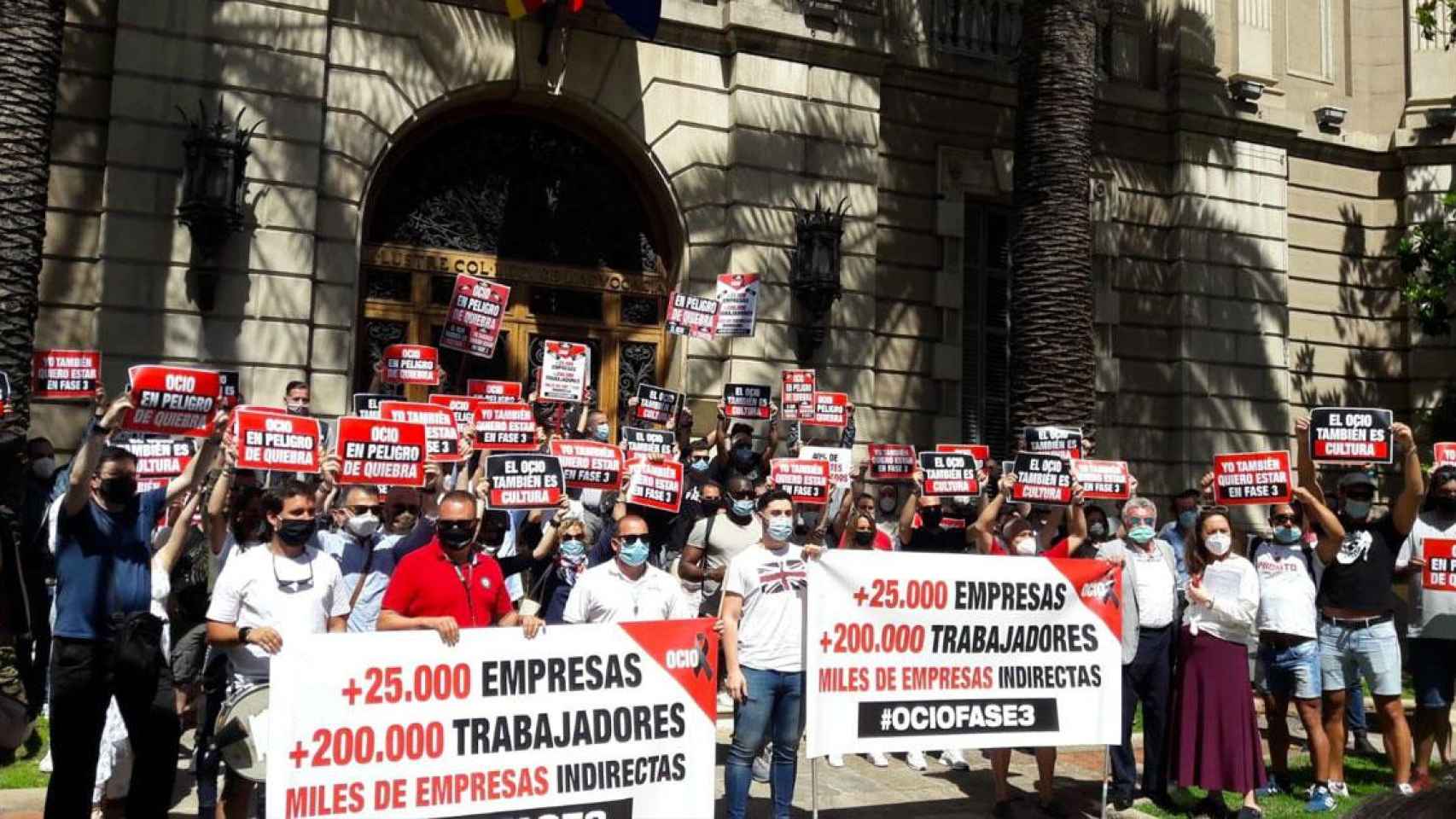 Manifestación de empresarios de ocio nocturno en Barcelona / CG