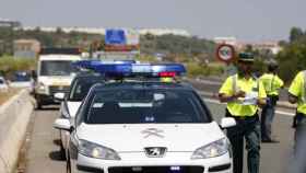 Control de drogas y alcoholemia de la Guardia Civil en Zaragoza / CD