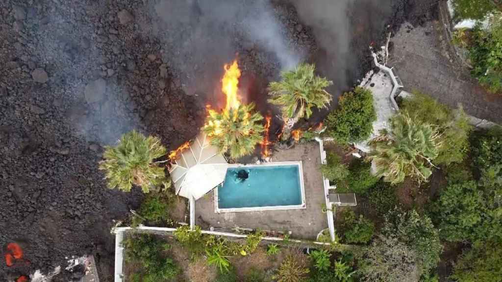 La lava arrasa una vivienda en La Palma /EP