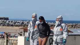 Surfista con Covid detenida en una playa de San Sebastián / EFE