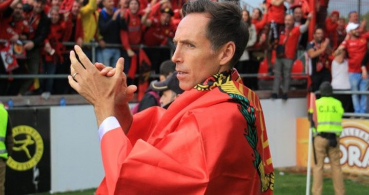 Steve Nash, propietario del Mallorca, celebrando el ascenso del club a Primera / MALLORCA