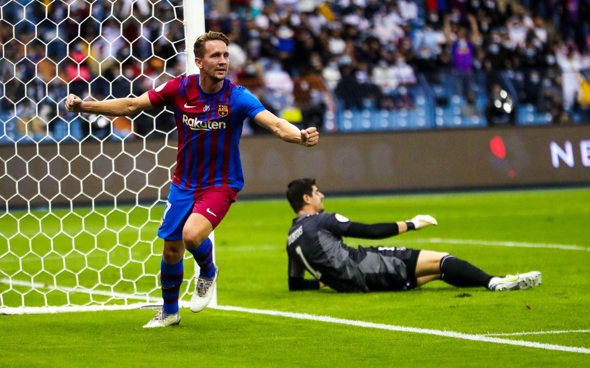 Luuk de Jong celebra su gol al Real Madrid / FCB