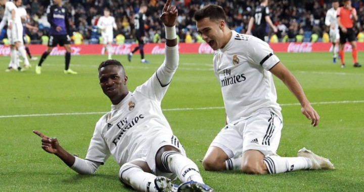 Una fotde Sergio Reguilón y Vinicius Jr. durante un partido del Real Madrid / INSTAGRAM