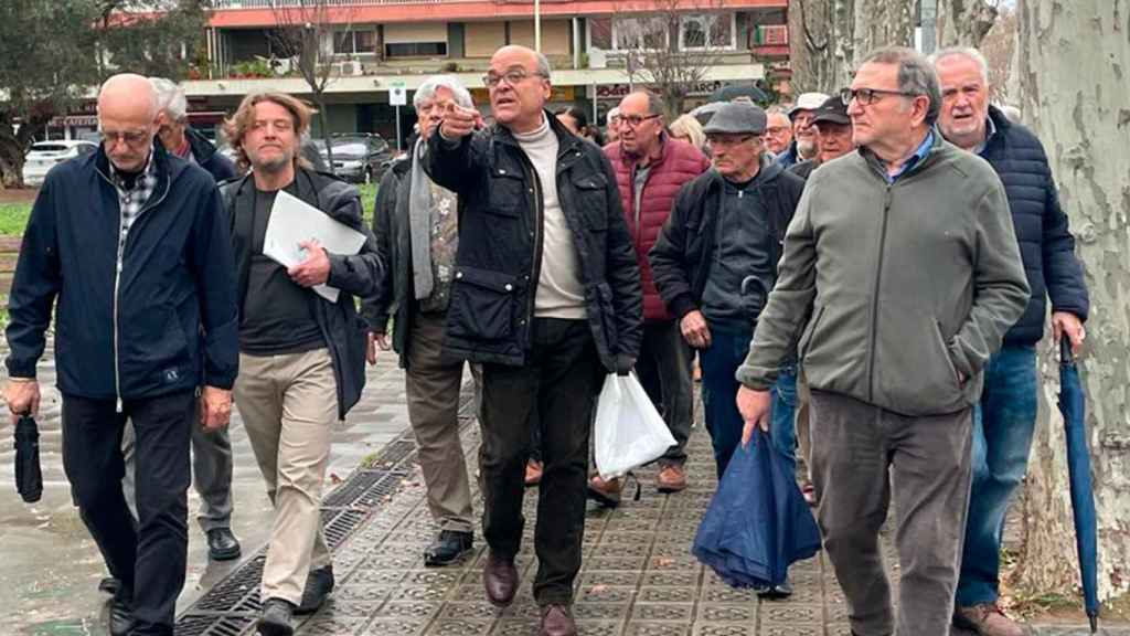 Vecinos de Sant Martí van al encuentro de Ada Colau / CG