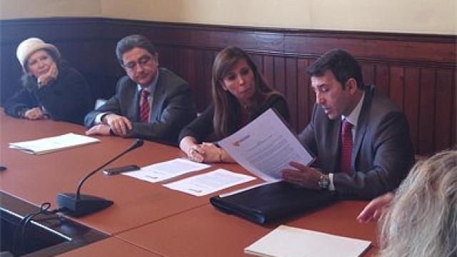 Sánchez-Camacho, Millo, Domingo y otros miembros de la plataforma Som Catalunya. Somos España durante la reunión