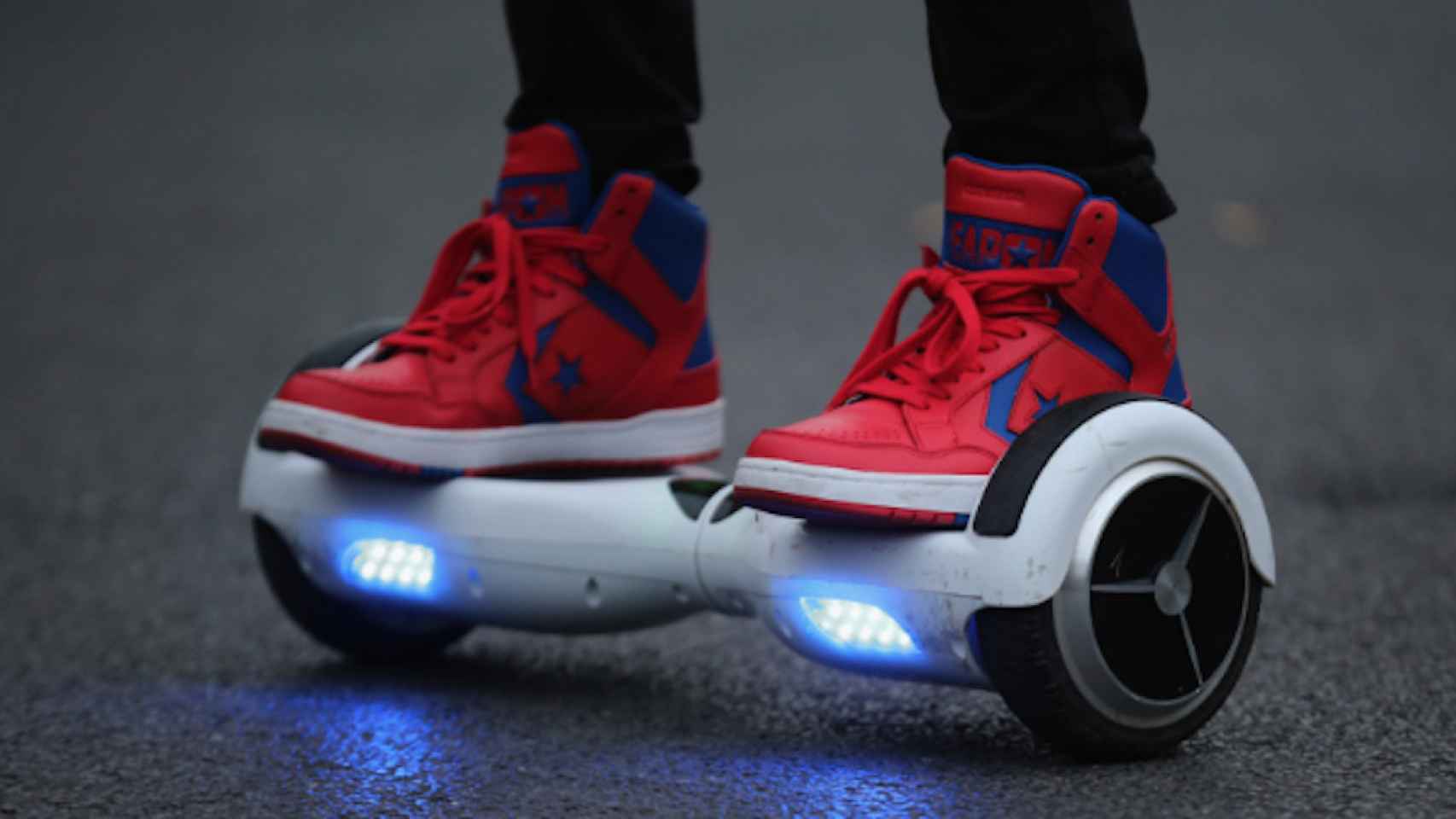 Una imagen de un hoverboard, uno de los medios de transporte de moda en las ciudades Los medios de transporte más adecuados para lograr ciudades