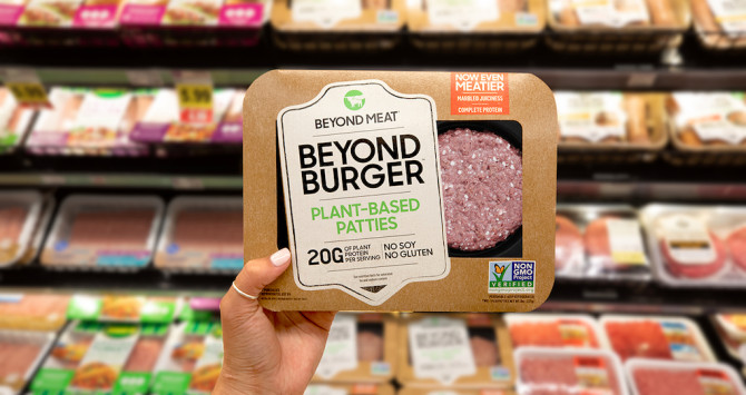 Una de las hamburguesas vegetales de Beyond Meat