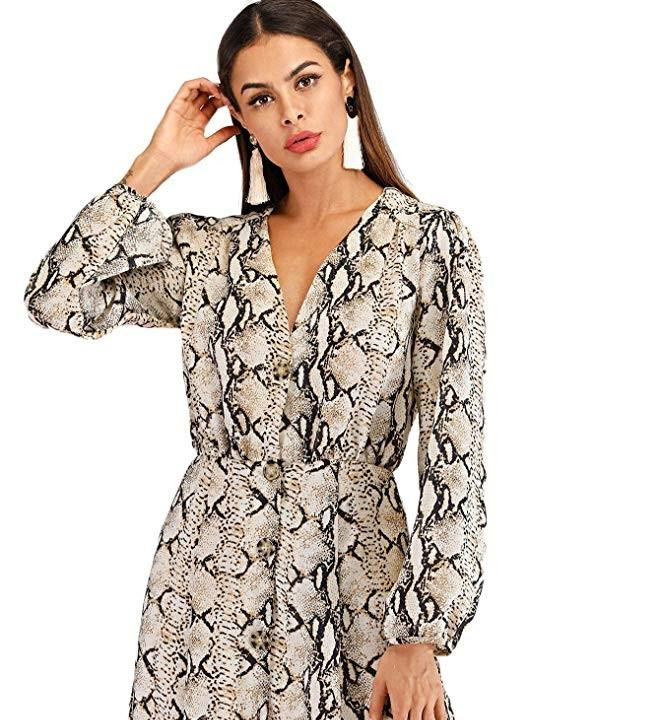 vestido de estampado de serpiente en tendencia en Amazon