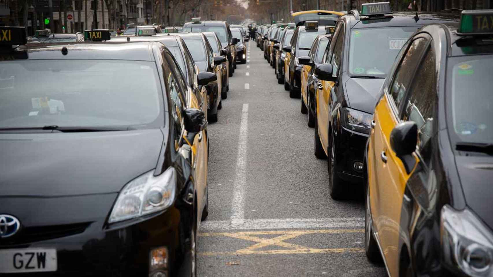 Varios taxistas se manifiestan en Barcelona, entre ellos algunos de Élite Taxi / EUROPA PRESS