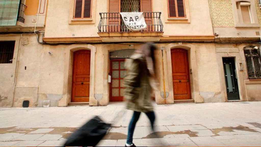 Imagen de un piso turístico en Barcelona, el último debate que se ha mantenido en el TSJC sobre la regulación de la actividad por parte de la Comunidad de vecinos / EFE