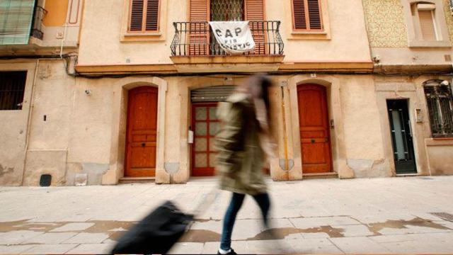 Imagen de un piso turístico en Barcelona, el último debate que se ha mantenido en el TSJC sobre la regulación de la actividad por parte de la Comunidad de vecinos / EFE