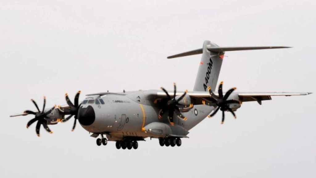 Un avión militar A400M de Airbus, en una imagen de archivo / EFE