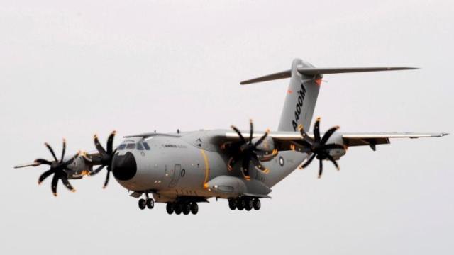 Un avión militar A400M de Airbus, en una imagen de archivo / EFE