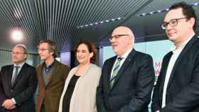 Ada Colau (c), junto a Constantí Serrallonga (i), José María Lassalle (2i), Jordi Baiget (2d) y Aleix Valls (d) / CG