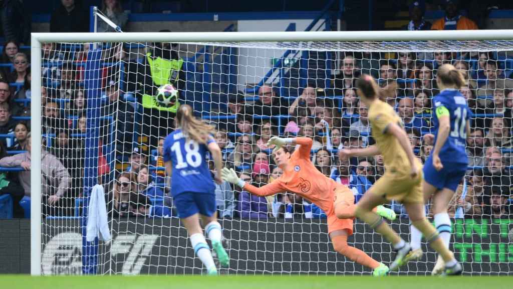 Caroline Graham Hansen, marcando un golazo contra el Chelsea en Champions League / EFE