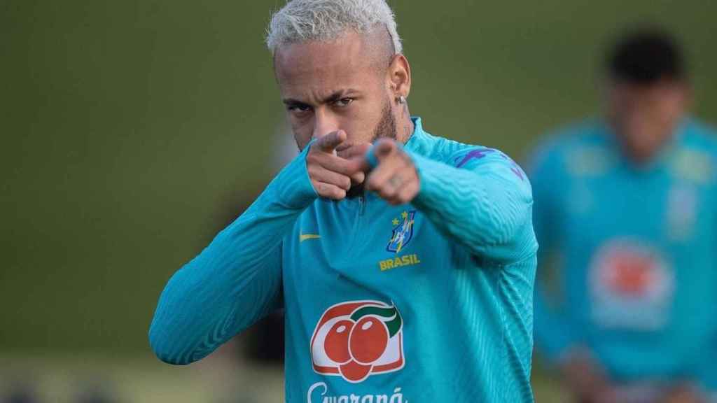 Neymar en un entrenamiento de Brasil / CBF