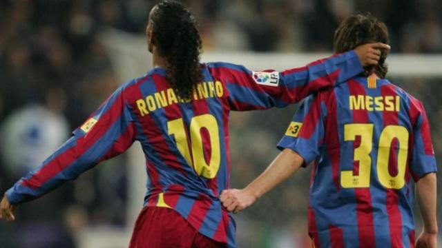 Una foto de Ronaldinho y Leo Messi en el Barça / REDES