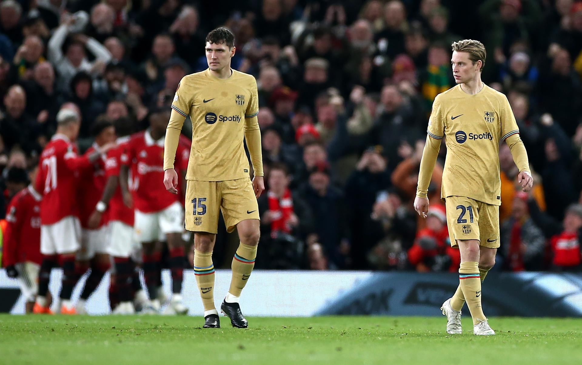 Christensen y De Jong, cabizbajos tras el primer gol del United / EFE