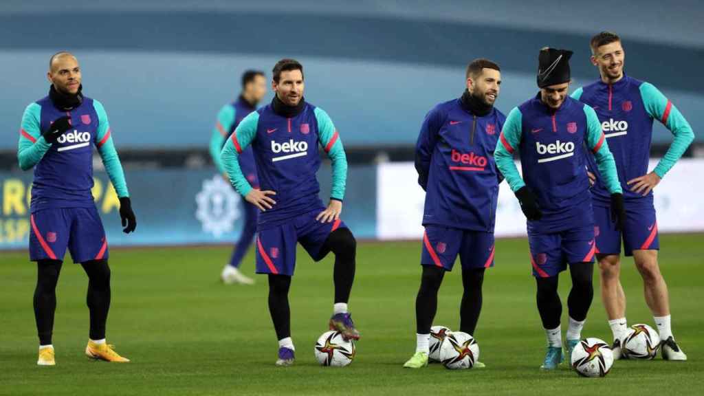 Entrenamiento del Barça antes de la final de la Supercopa de España en La Cartuja / FC BARCELONA