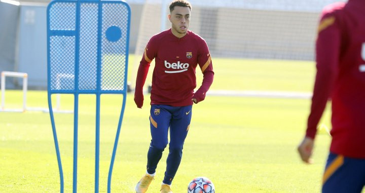 Sergiño Dest, en un entrenamiento | FCB