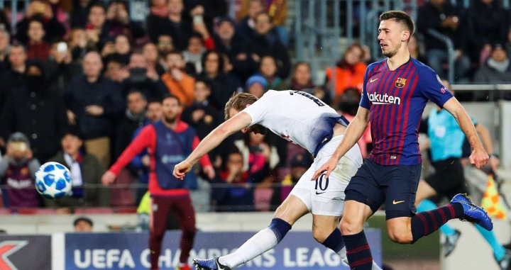 Una foto de Lenglet en un lance con Harry Kane / EFE