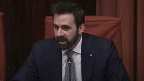 El secretario general de Economía y Hacienda de la Generalitat, Jordi Cabrafiga, en comisión parlamentaria este miércoles / PARLAMENT