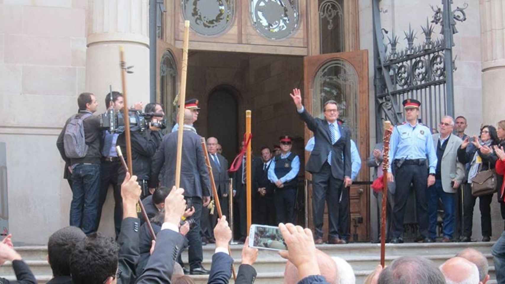 Artur Mas, llegando al TSJC para declarar por haber organizado la consulta del 9N prohibida por el Constitucional / EP