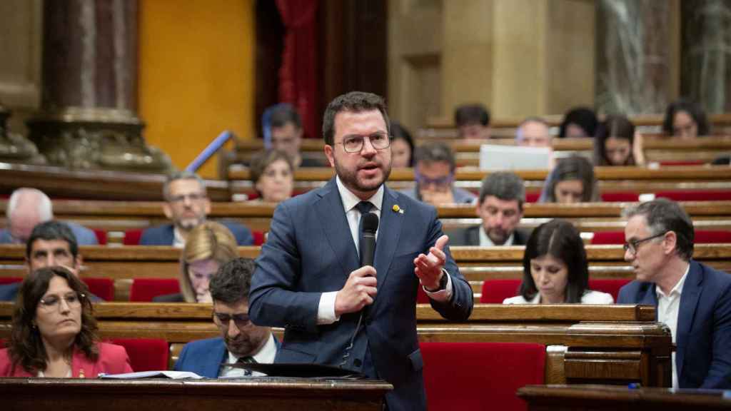 El presidente de la Generalitat de Cataluña, Pere Aragonès, en el Parlament / David Zorrakino - EUROPA PRESS