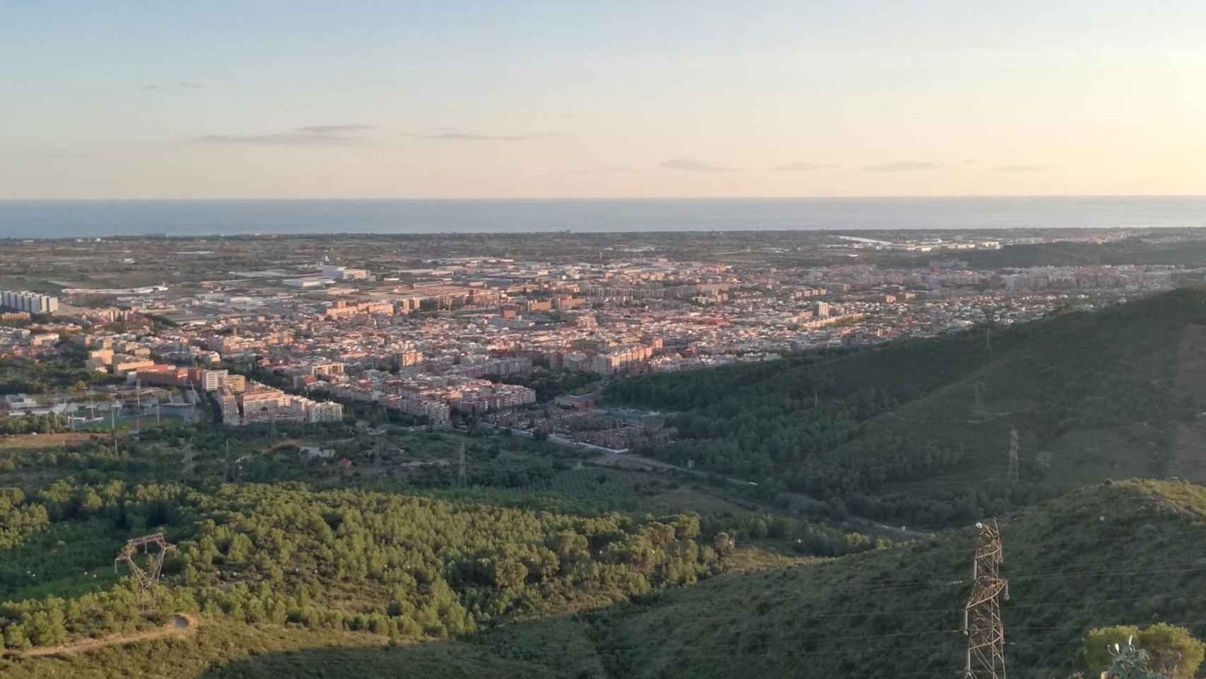 Cielos soleados durante la mañana sobre la población de Viladecans (Barcelona) / CM